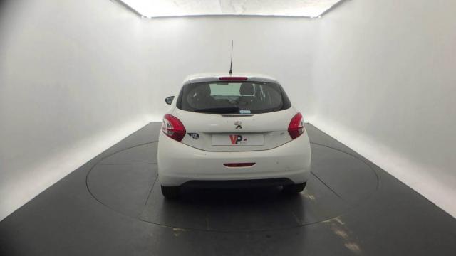 Peugeot 208 image 1