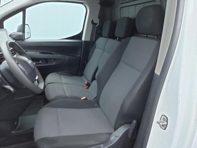 Peugeot Partner image 2