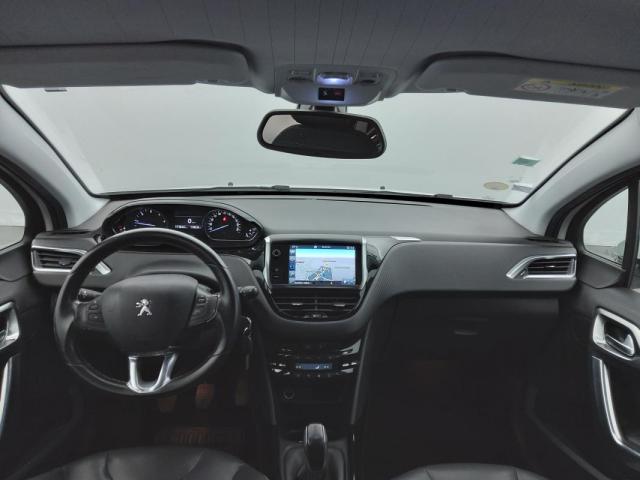Peugeot 2008 image 2