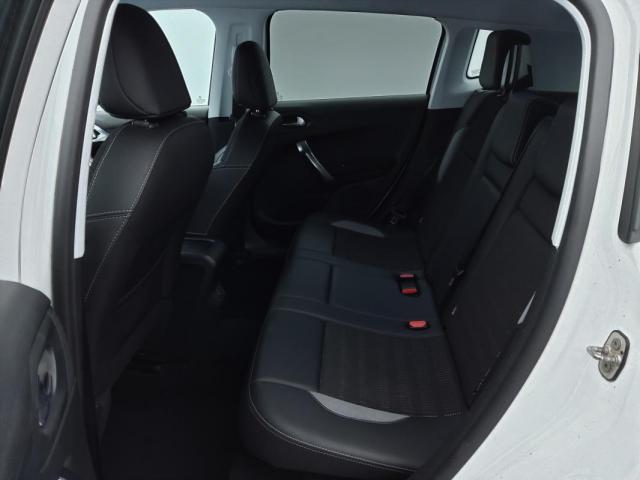 Peugeot 2008 image 1