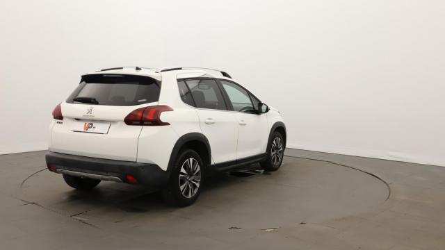 Peugeot 2008 image 8