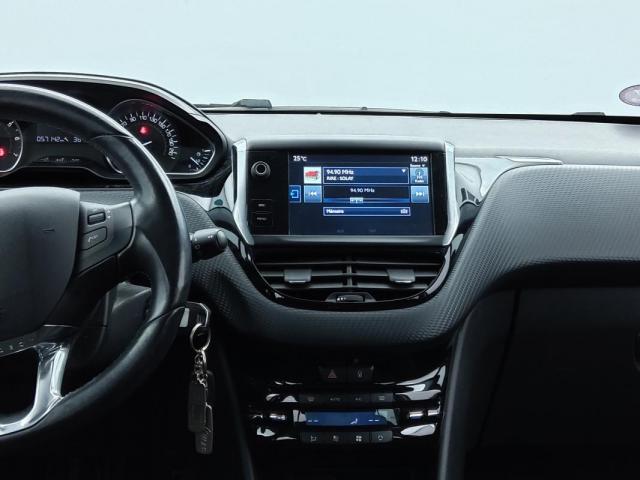 Peugeot 208 image 7