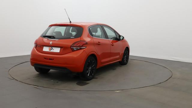 Peugeot 208 image 2