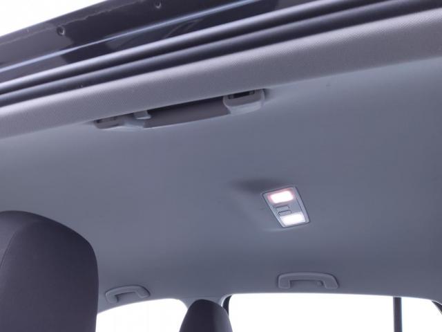 Volkswagen Golf image 8