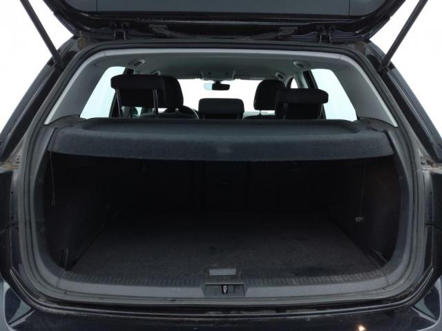 Volkswagen Golf image 1
