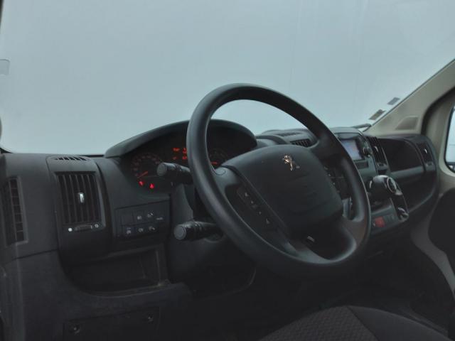 Peugeot Boxer image 2