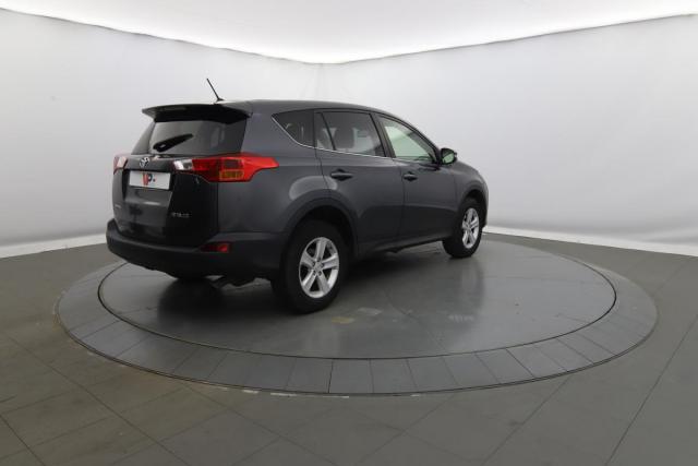Toyota Rav4 image 8
