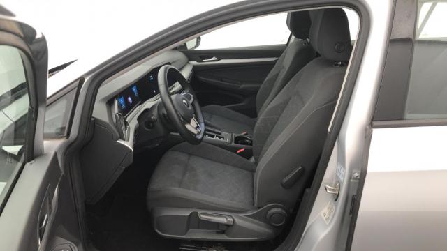 Volkswagen Golf Sw image 2