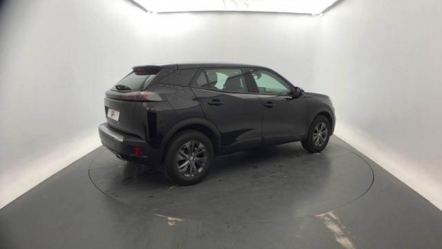 Peugeot 2008 image 2