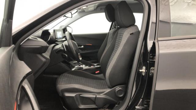 Peugeot 2008 image 6