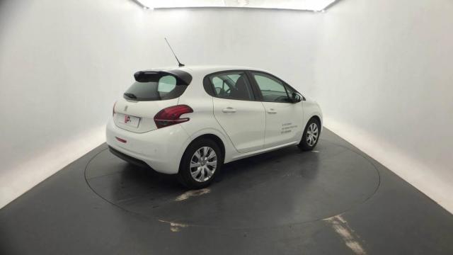 Peugeot 208 image 4