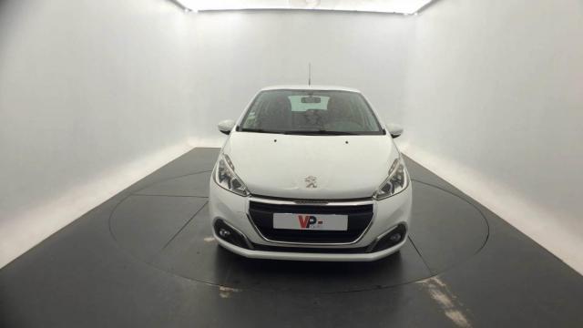 Peugeot 208 image 1