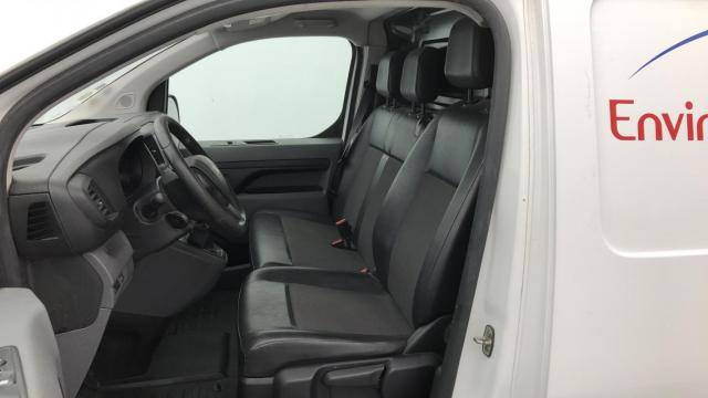 Peugeot Expert image 1