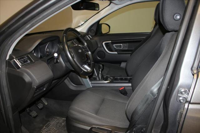 Land Rover Discovery Sport image 2