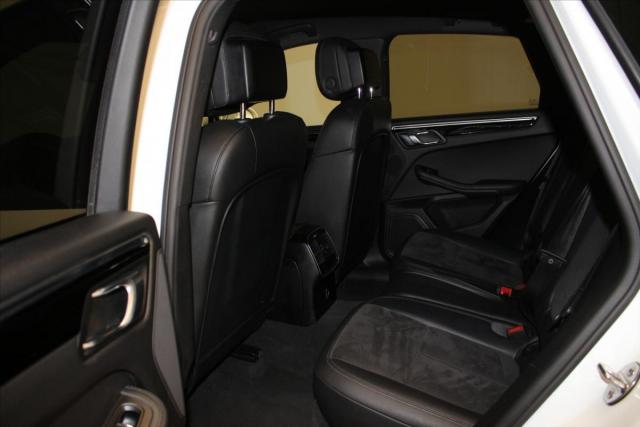 Porsche Macan image 6