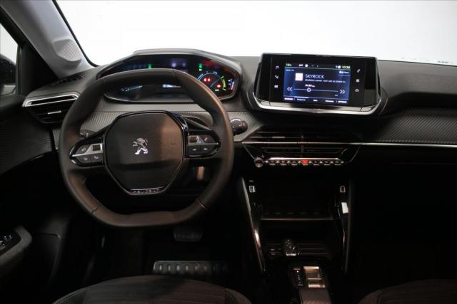Peugeot 208 image 2