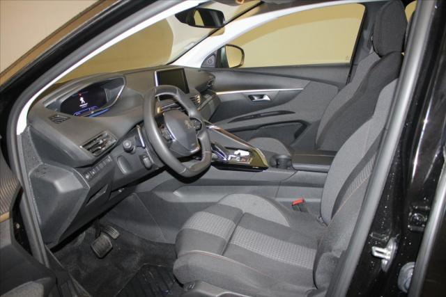 Peugeot 5008 image 1