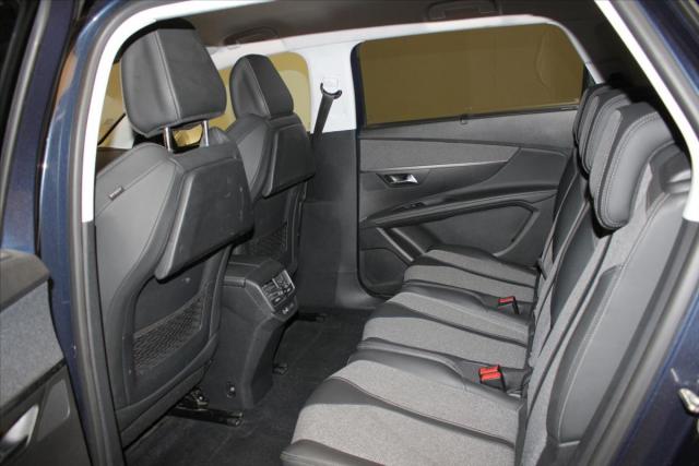 Peugeot 5008 image 1