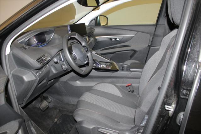 Peugeot 3008 image 2