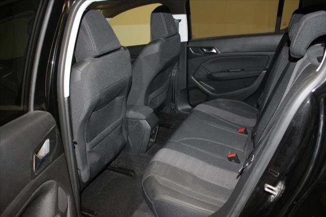 Peugeot 308 image 2