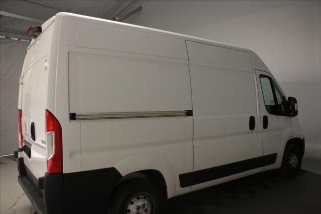 Peugeot Boxer image 8