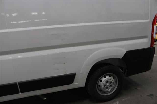 Peugeot Boxer image 1
