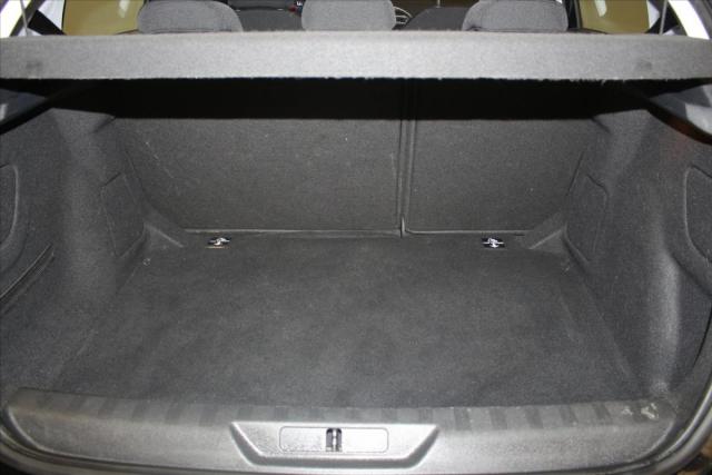 Peugeot 308 image 1