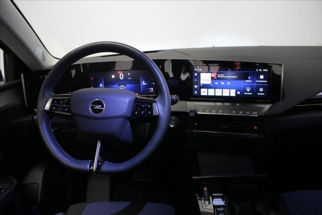 Opel Astra image 2