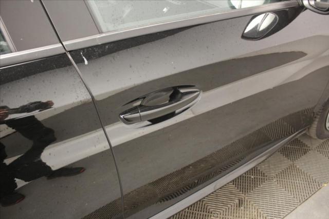 Peugeot 208 image 5