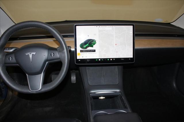 Tesla Model 3 image 8