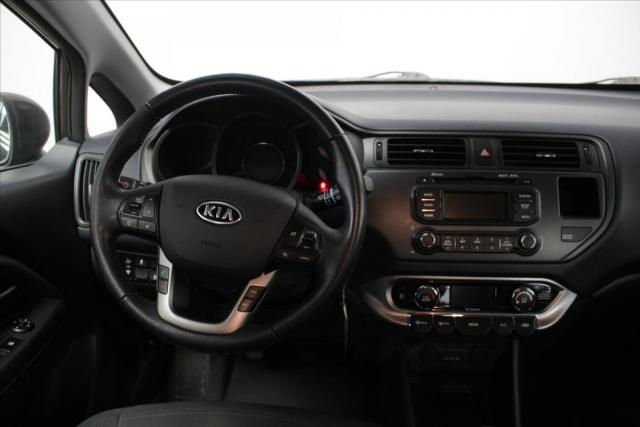 Kia Rio image 8