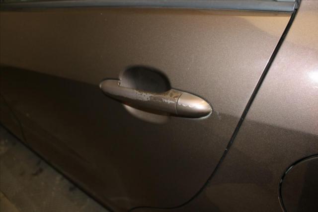 Kia Rio image 5