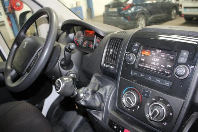 Peugeot Boxer image 8
