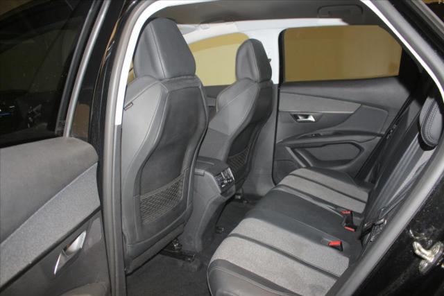 Peugeot 3008 image 2