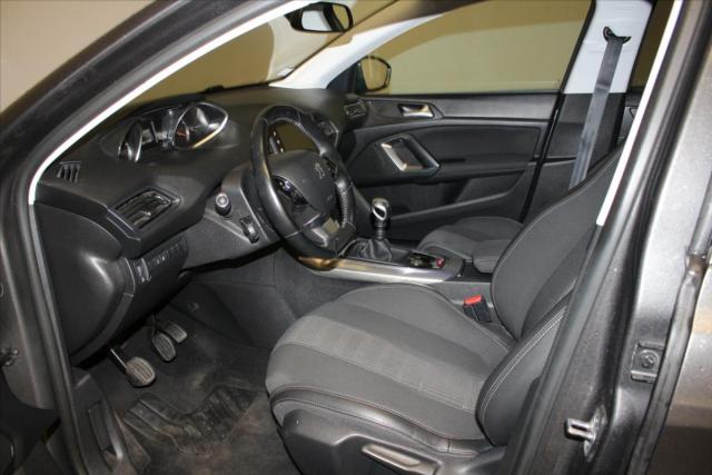 Peugeot 308 image 5