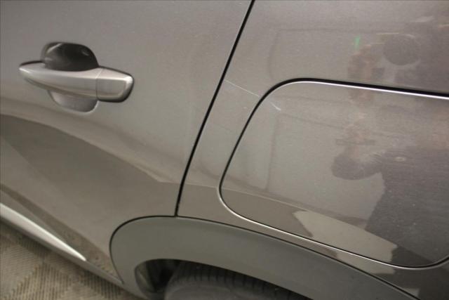 Peugeot 2008 image 8