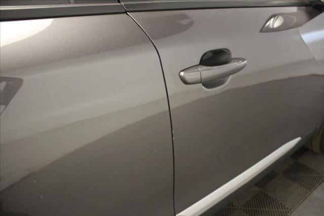 Peugeot 2008 image 7
