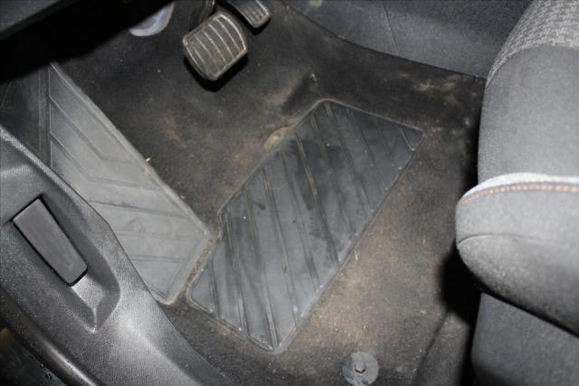 Peugeot 5008 image 1