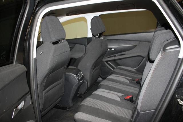 Peugeot 5008 image 3