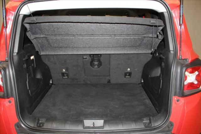 Jeep Renegade image 5
