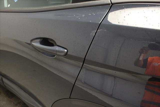 Peugeot 3008 image 2
