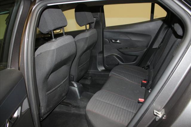 Peugeot 2008 image 5
