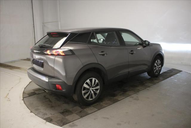 Peugeot 2008 image 2