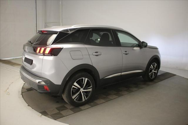Peugeot 3008 image 2
