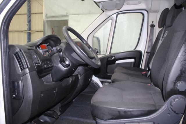 Peugeot Boxer image 2