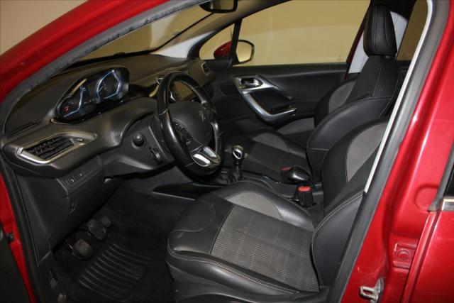 Peugeot 2008 image 3
