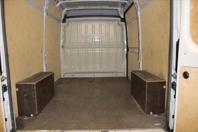 Peugeot Boxer image 1