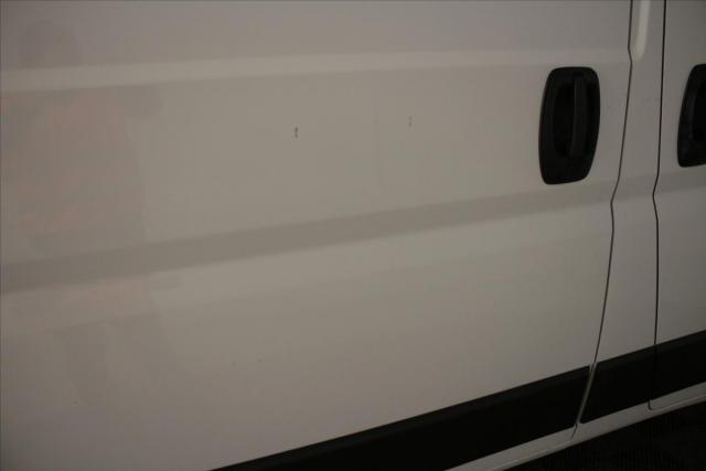 Peugeot Boxer image 3