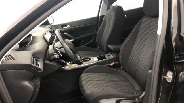 Peugeot 308 image 8