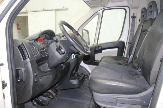 Peugeot Boxer image 1